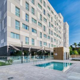 Holiday Inn Express - Madrid - Airport by IHG, hotel di Madrid