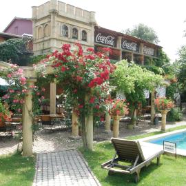 Hotel Bow Garden, hotel a Komárno