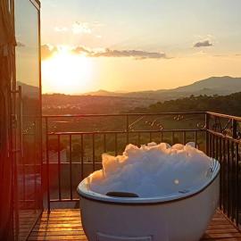 Tiny House Paraiso Minicasas Com Hidromassagem, khách sạn ở Pouso Alegre