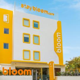 Bloom Hotel - Golf Course Road, Sector 43, hotel em Gurgaon