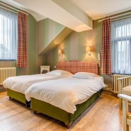Hôtel Le Cor de Chasse, hotel u gradu Saint-Hubert