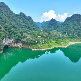 Thang Hen Lake - Thang Hen Glamping & Eco Outdoor, hotel en Thăng Hen
