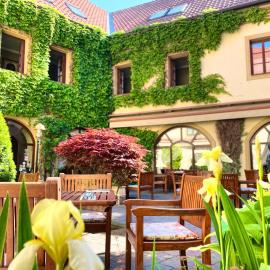 Hotel Octarna - Free On-site Parking, hotel en Kroměříž