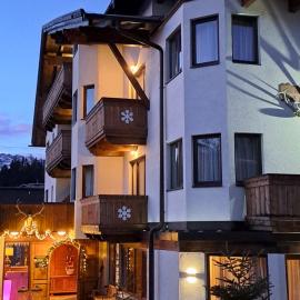 Zwei Hirsche, hotel sa Seefeld in Tirol
