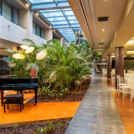 Iberik Santo Domingo Plaza Hotel, hotel di Oviedo