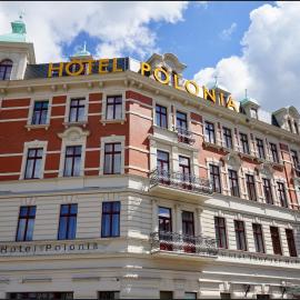 Hotel Polonia, хотел в Торун