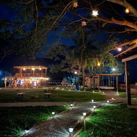 Sunset Hut Hostel – hotel w mieście Omoa