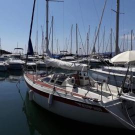 Bateau a quai St Raphaël, 4 couchages , voilier Etap 28i โรงแรมในแซ็งต์-ราฟาเอล