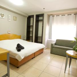 Little Prince Hostel-5 Min Walk To The Beach, hotel in Eilat