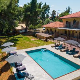 Pefkon Suites, hotel en Afitos