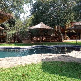 Elephant Trail Guesthouse and Backpackers, Hotel in Kasane