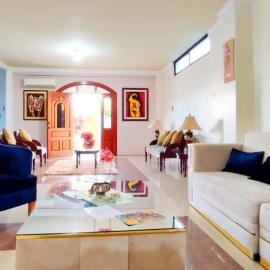 Bahía Gardner Apartment, hotel em Puerto Baquerizo Moreno