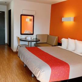 Motel 6-Regina, SK，位于里贾纳的酒店
