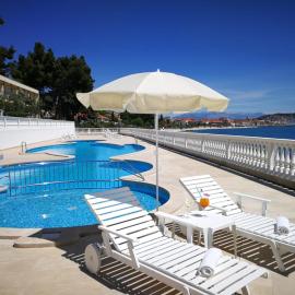 Hotel Val, hotell i Trogir