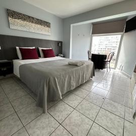 Red Hotel Centric Santiago, hotel u gradu 'Santiago'