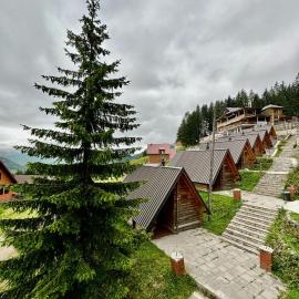 Hotel Te Liqeni, hotell i Peja