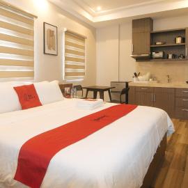 RedDoorz Plus @ Bez Tower and Residences San Juan, hotelli kohteessa Manila