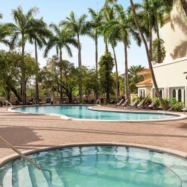 Embassy Suites by Hilton Miami International Airport, hotel en Miami