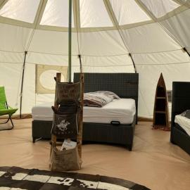 Natuur-like Glamping in Bosland, מלון בNeerpelt