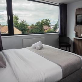 Sky Nights Hotel London Heathrow, hotel in Hillingdon