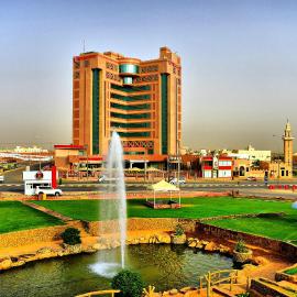 Ramada Hotel & Suites by Wyndham Al Qassim، فندق في البكيرية