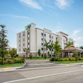 Holiday Inn Express & Suites - Miramar by IHG