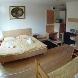 Hotel Galaksija Trebnje, hotel em Trebnje
