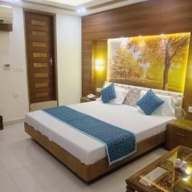 Hotel Jigyasa By Mayda Hospitality Pvt. Ltd.، فندق في آغْرا
