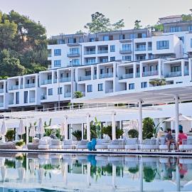 Azar Luxury Suites, hotelli Vlorëssa