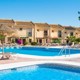 Ramada Hotel & Suites by Wyndham Costa del Sol, hotel in Fuengirola