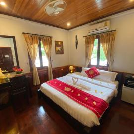 Golden Lotus Boutique Hotel، فندق في لوانغ برابانغ