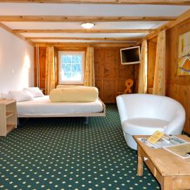 Hotel Posta, хотел в Седрун
