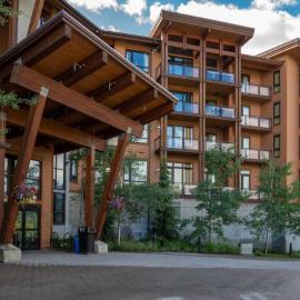 Sutton Place Hotel Revelstoke Mountain Resort, hotel en Revelstoke