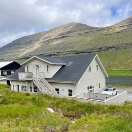 Lokk-Inn Apartments, hotel a Norðdepil