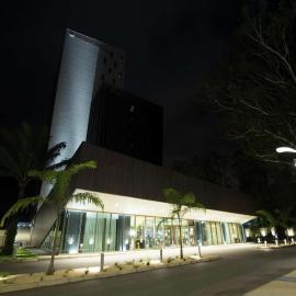 Doubletree By Hilton Pointe-Noire City Centre, hotel di Pointe Noire
