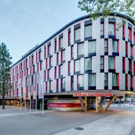 Hilton Garden Inn Stuttgart NeckarPark，位于斯图加特的酒店