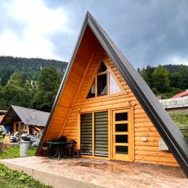 Villa Alpina, hotel u gradu Boge