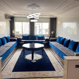 Huge 4 bedroom Condo 2 min walking to TGV train, hotel in Kenitra