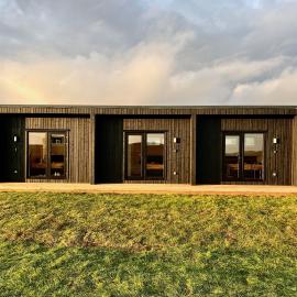 REY Stays - Small & Cozy Studio، فندق في هوفن