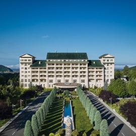 Qafqaz Riverside Hotel, viešbutis mieste Gabala