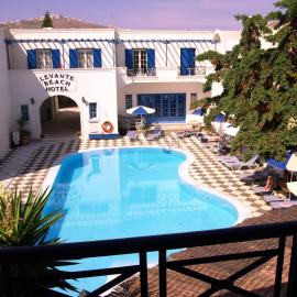 Levante Beach Hotel, hotel en Kamari