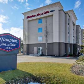 Hampton Inn & Suites Red Deer, hotel v mestu Red Deer
