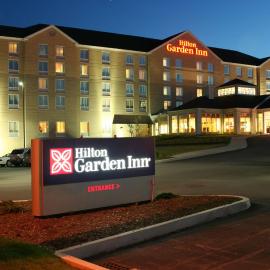 Hilton Garden Inn Halifax Airport, готель у місті Enfield