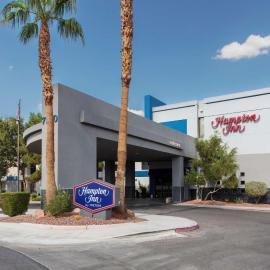 Hampton Inn Las Vegas/Summerlin، فندق في لاس فيغاس
