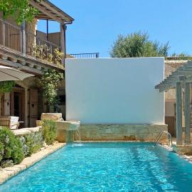 Apokryfo Traditional Guesthouse, hotel u gradu Lofou