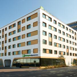 Viesnīca Holiday Inn Express & Suites - Basel - Allschwil by IHG Bāzelē