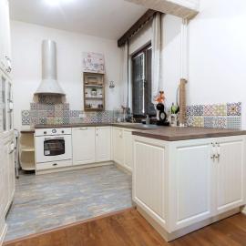 Top Center Relax, NDK & Vitoshka str, FREE Secured parking, hotel di Sofia