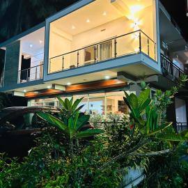 Grand Misty Heaven, hotell i Madikeri