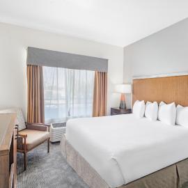 Ramada by Wyndham Bakersfield, hotel en Bakersfield