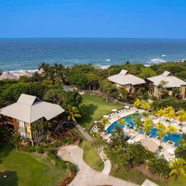 Indura Beach & Golf Resort Curio Collection By Hilton – hotel w mieście Tela